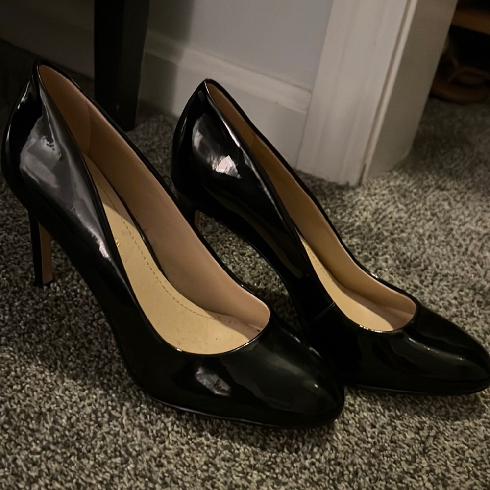 BLACK BCBG pumps